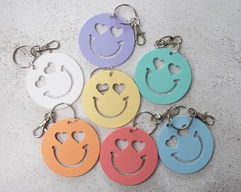 Heart Eyes Emoji Keychain, Smile Face Keyring, Emoji Tag Bag Accessory, Colourful Preppy Keychain for School Bag, Cute Gift for Friends