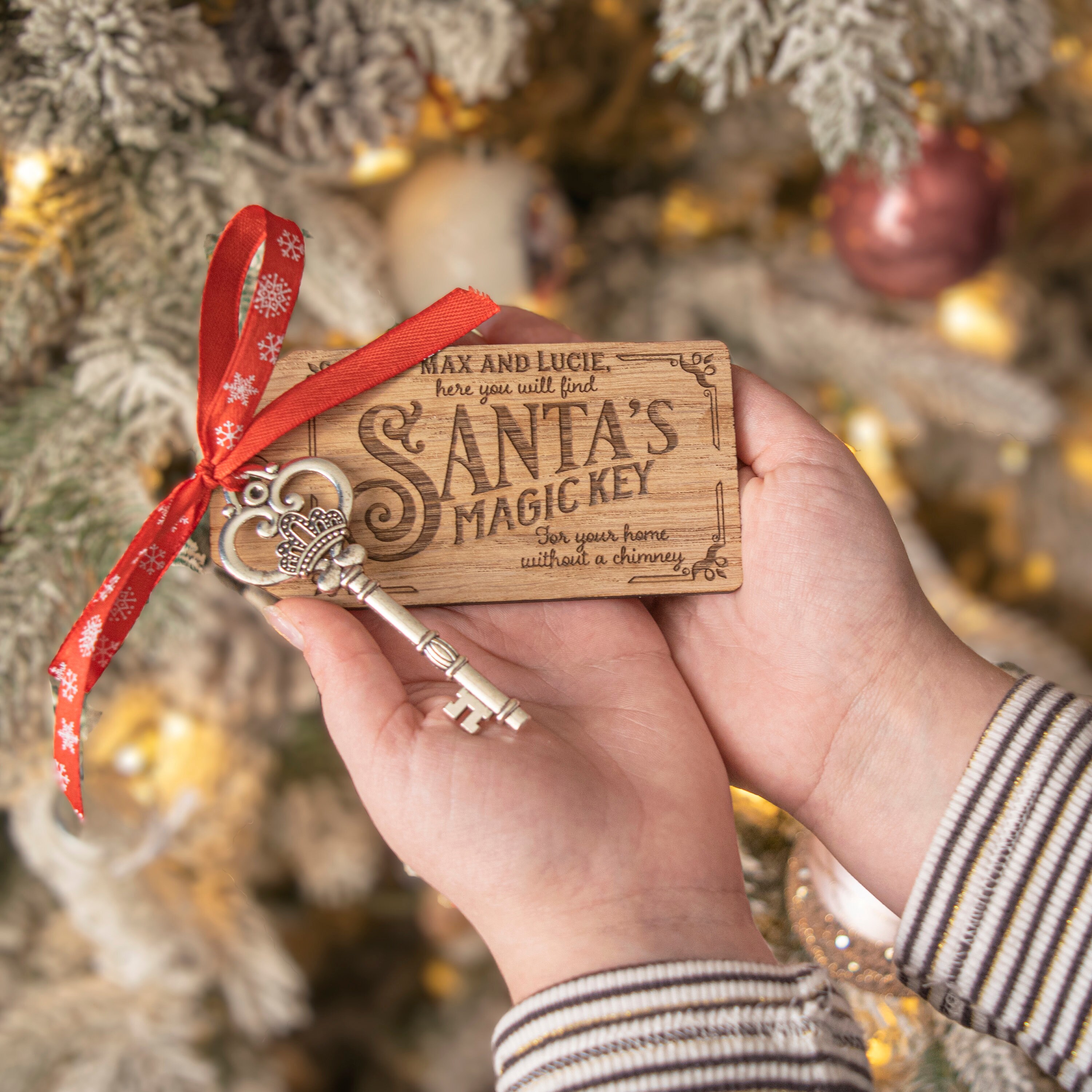 2 Sets Santa's Key Wooden Gift Tags and Mesh Bags, Christmas Santa Key  Magical Santa Claus Christmas Ornaments for House