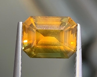 2.61 carat parti sapphire for engagement ring - Loose gemstone for ring making - Bicolor sapphire - heated