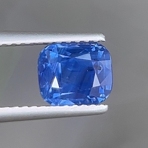 2.55 carat genuine blue sapphire ring - Ceylon sapphire ring - Cushion engagement ring - Cushion blue sapphire ring - Unheated