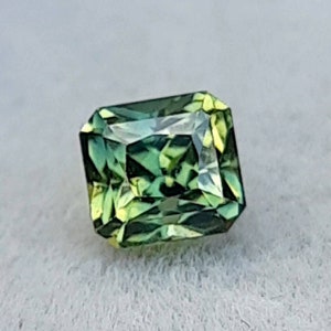 0,85 karaat groengele saffier voor verlovingsring – losse edelsteen voor het maken van ringen – tweekleurige saffier – onverwarmd
