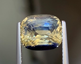 5.08 carat parti sapphire for engagement ring - Loose gemstone for ring making - Bicolor sapphire - unheated