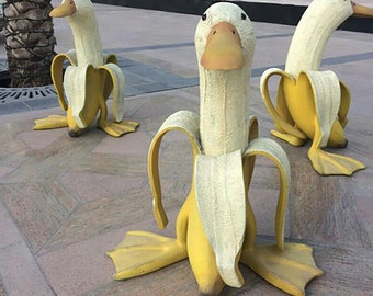 Banana Duck Statue, Garden Art Sculpture, Funny Creative Resin Figures for Patio, Lawns, Yards, Office, Homes, Garden, Indoor, Outdoor Decor