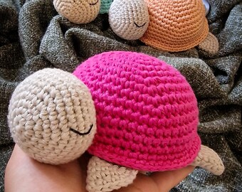 Spieluhr Schildkröte , gehäkelte Spieluhr, Baby Spieluhr, Taufe, Geburtsgeschenk, Handmade , Spieluhr mit Wunschmelodie