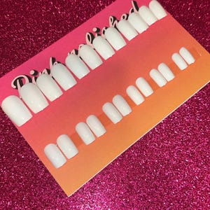 white press on nails