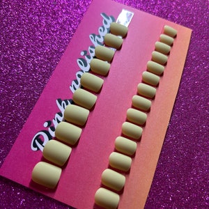 Light mustard yellow matte press on nails