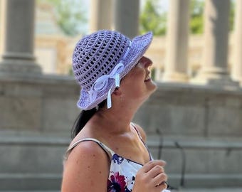 Crocheted Summer Hat from Raffiana: Elegance with a Wide Brim