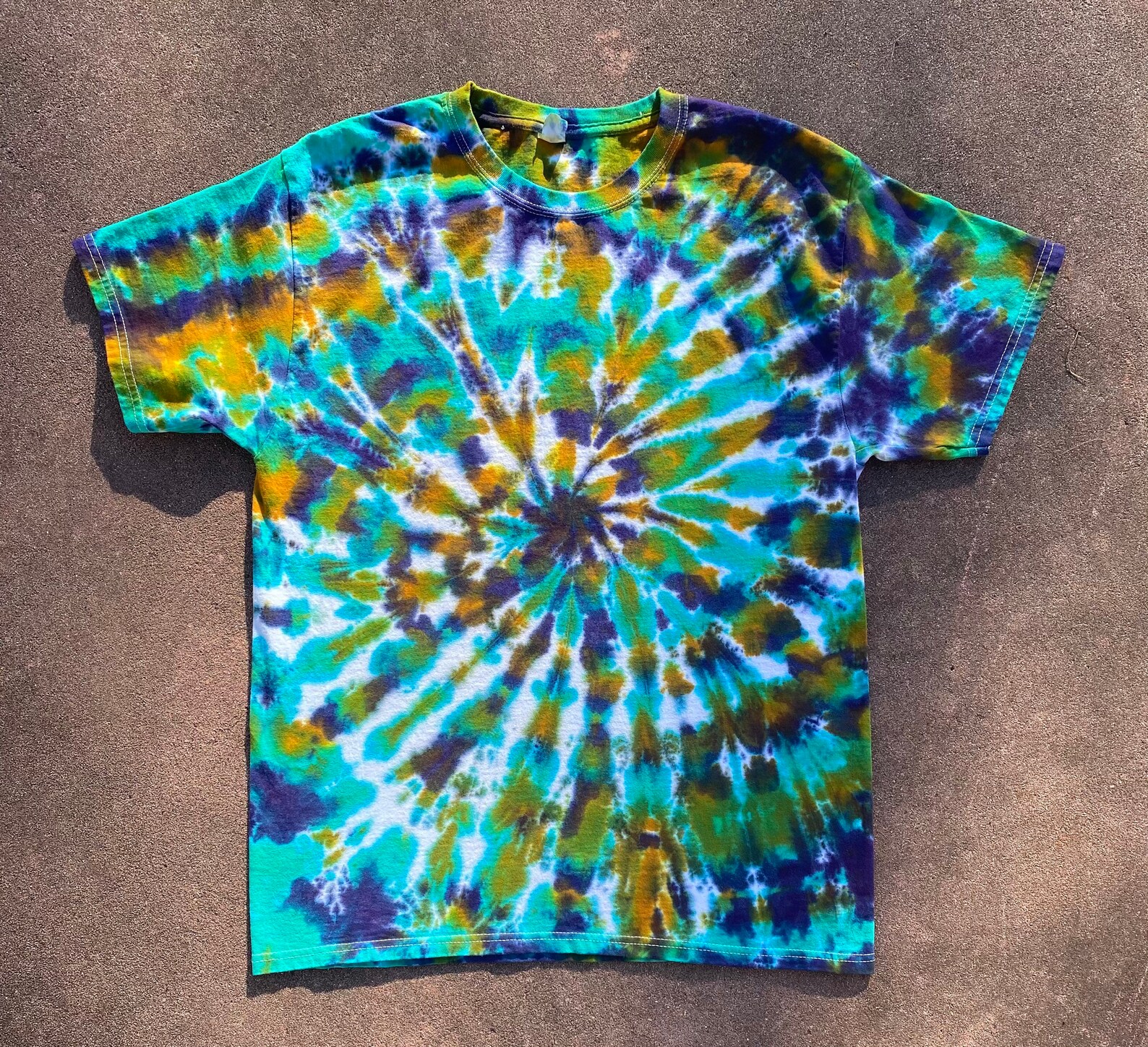Tie dye Spiral T-shirt Medium | Etsy