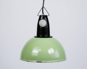 Vintage Green Enamel Pendant Lamp: USSR Industrial Lighting