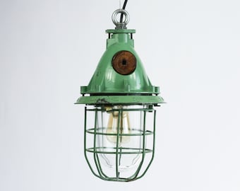 Lampada a sospensione vintage sovietica URSS a gabbia verde / Lampada a sospensione / Lampada antideflagrante in alluminio con cupola in vetro trasparente