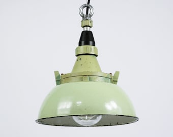 Lampadario a sospensione vintage industriale sovietico URSS, lampada da soffitto, paralume in smalto, luci in bachelite, cupola in vetro, alluminio