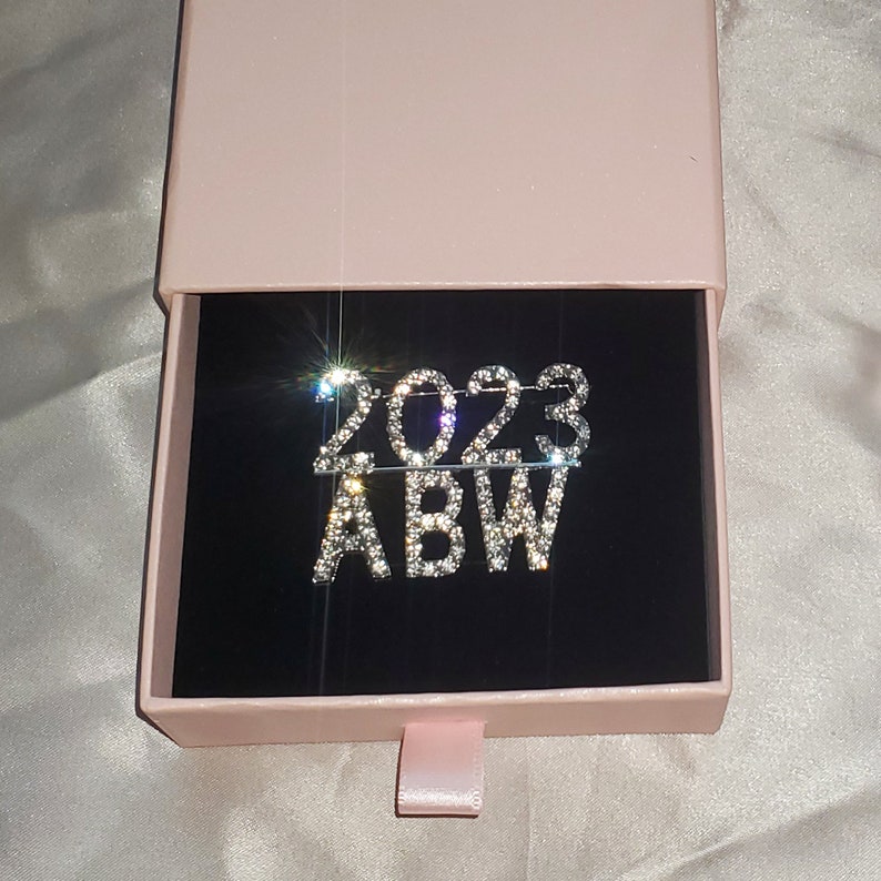 Personalisierte Buchstaben / Zahlen Anstecknadeln, personalisierte Anstecknadeln, personalisierter Schmuck und Accessoires Bild 6