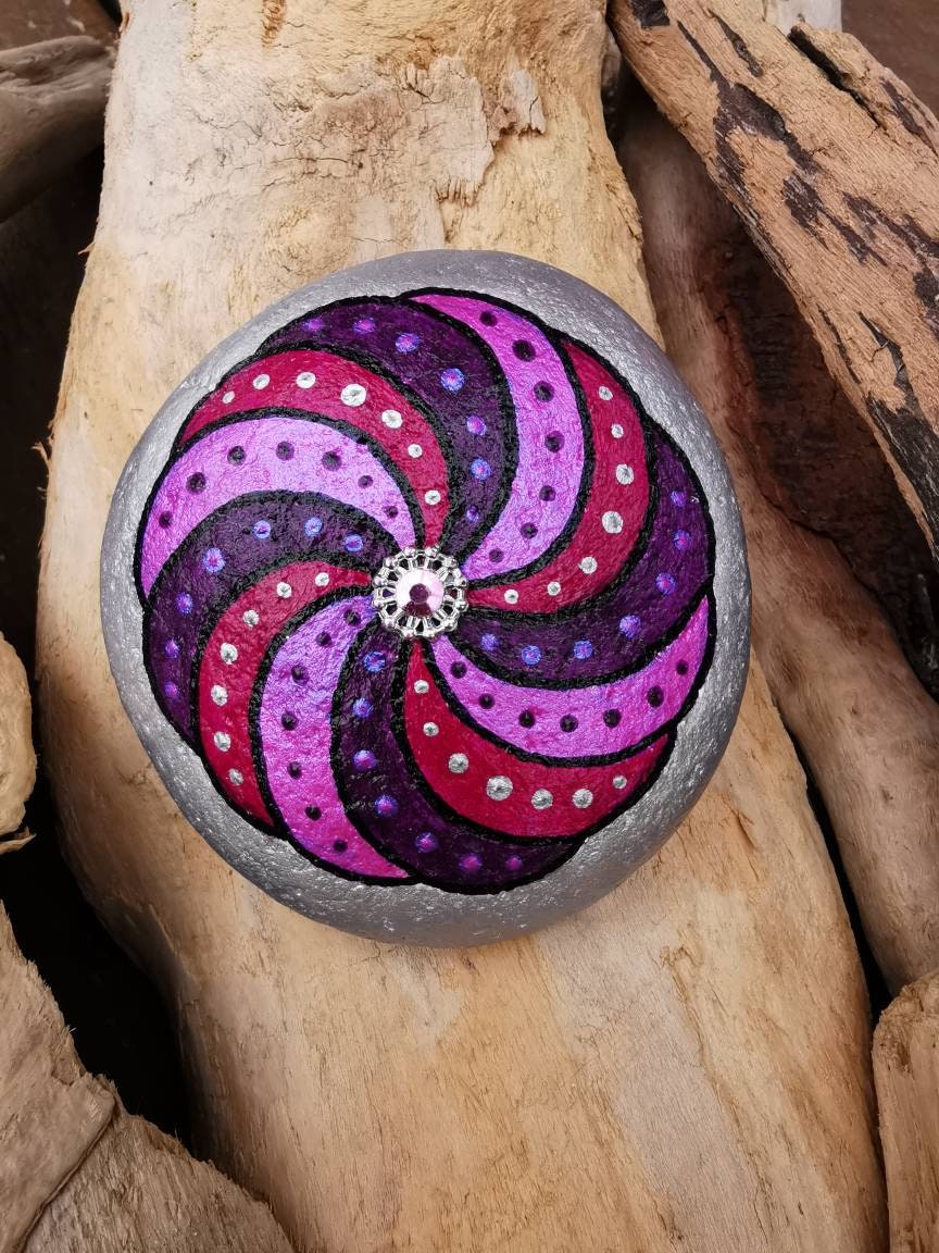 Rosace Violette Galet Fait Main