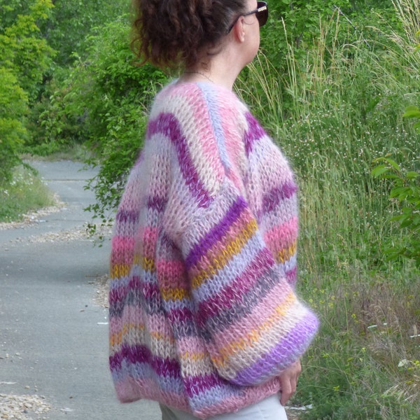 Cardigan in mohair da donna lavorato a maglia a righe, maglione grosso multicolore, morbido e sfocato