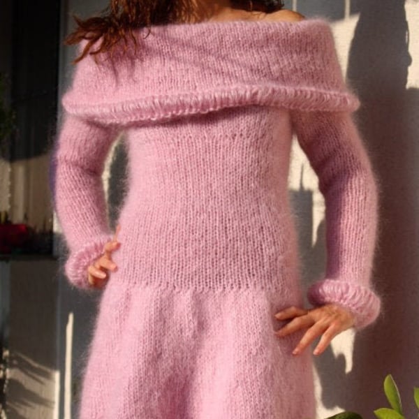 Robe en mohair tricotée à la main, gros pull long, robe-pull duveteuse grand col roulé