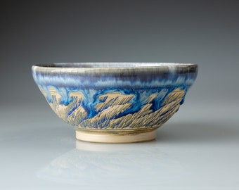 Carved "Shoreline" bowl 14cm