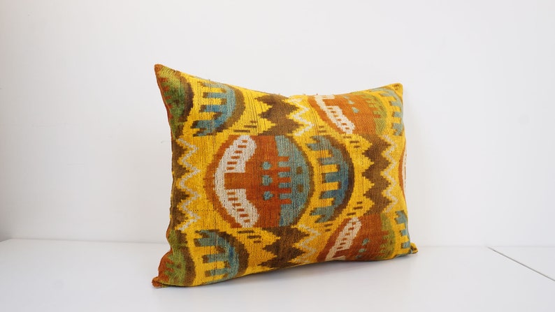 BODRUMPILLLOW Ikat Velvet Pillow Cover