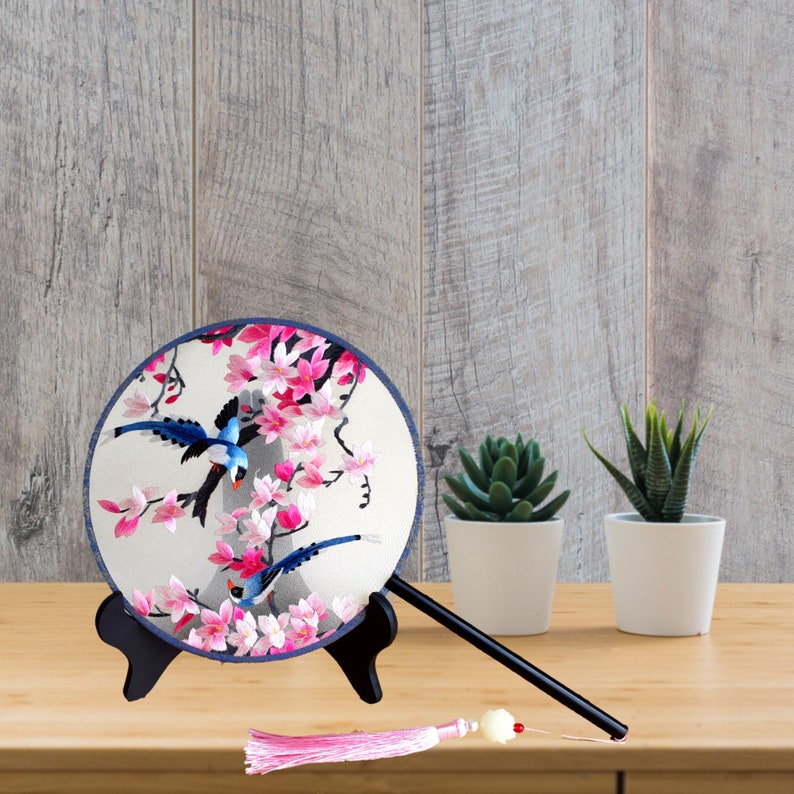 Chinese Embroidered Fan Art Magpies /& Cherry Blossoms Spring Traditional Oriental Silk