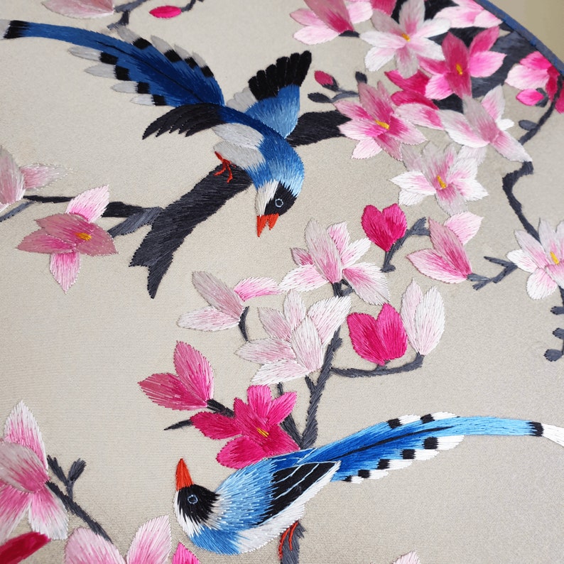 Chinese Embroidered Fan Art Magpies /& Cherry Blossoms Spring Traditional Oriental Silk
