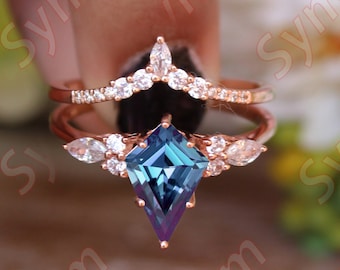 3.25 cts. Colour Change Alexandrite Engagement Ring set For Woman, Vintage Unique Alexandrite Wedding Ring set for Love,Gift for Anniversary