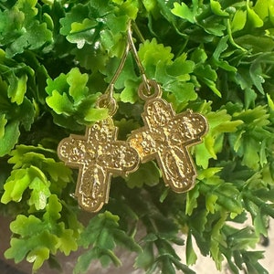 Dainty Jesus - Pendientes de cruz de 4 vías