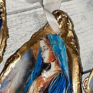 Surtido de adornos navideños de María/Nuestra Señora de Guadalupe
