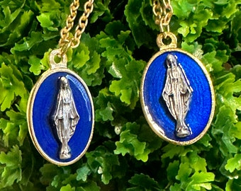 Blaue Emaille Miraculous Mary Halskette