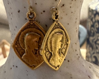 Gold Jungfrau Maria Ohrringe