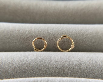 10K Solid Gold/Tiny Mini Hoop Earring, Cartilage Earring, 2nd hole earring, Targus Hoop, Piercing Hoop, Helix Huggie - 10K Solid Gold
