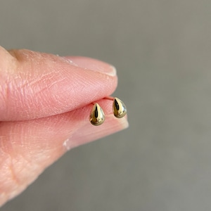 10K Solid Gold/ Tiny Tear Drop Stud Earrings - 10K Solid Gold