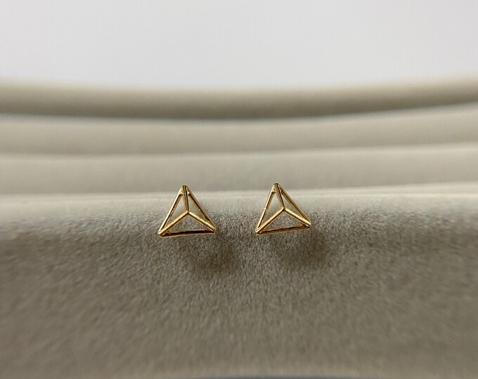 10K Solid Gold/ Tiny 3D Triangle Geometric Stud Earrings 10K Solid Gold