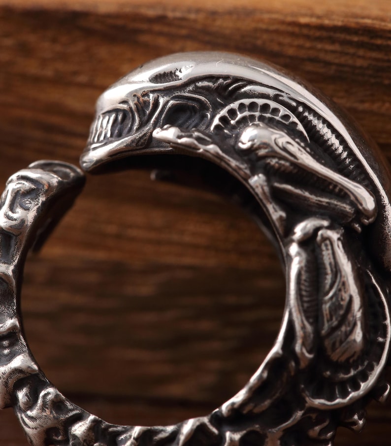 999 Sterling Silver Alien Ring Alien Lover Gift Space Lover jewelry Handmade Silver Ring Punk Ring, Xenomorph Ring Venom-Inspired Jewelry