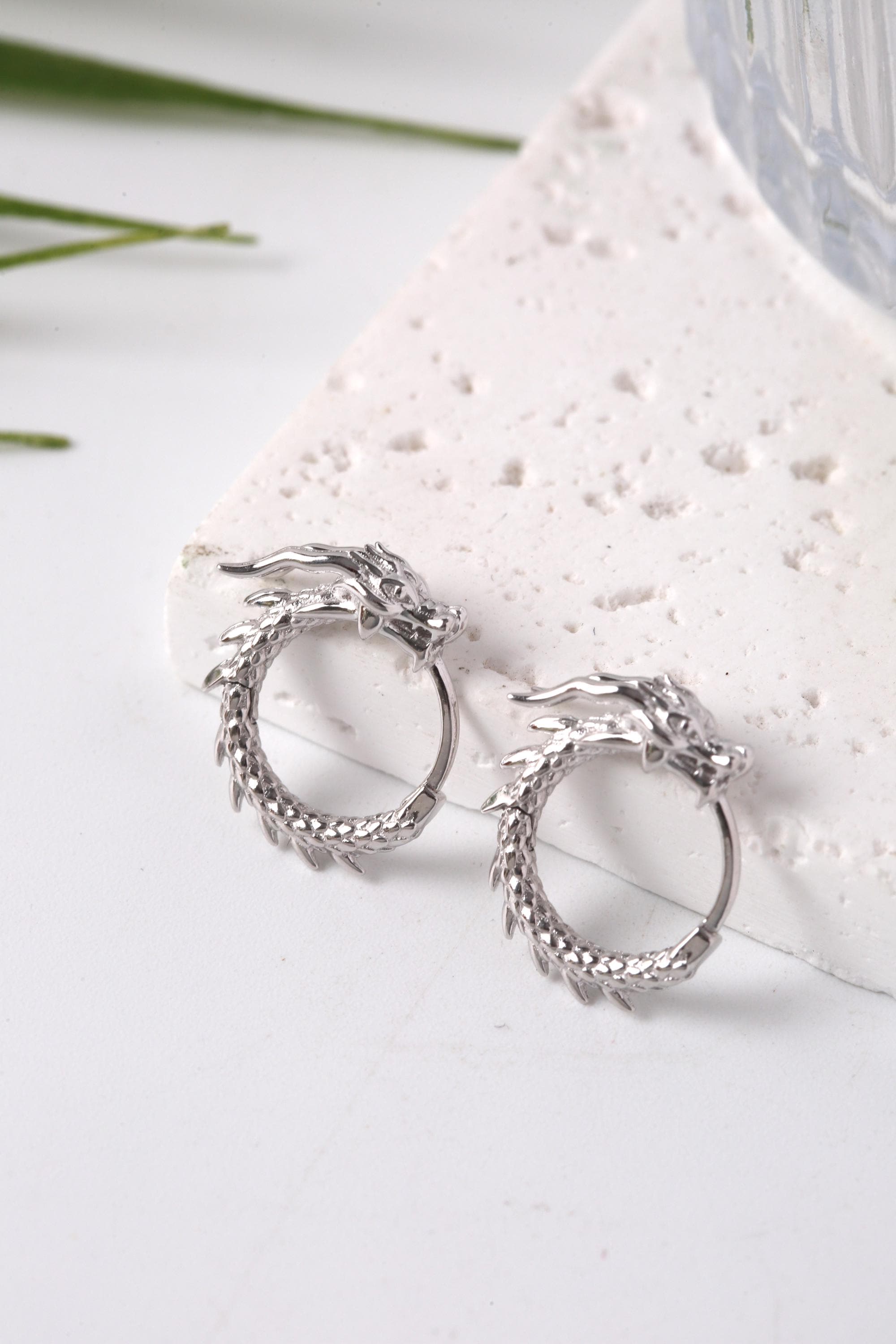 DRAKE. Dragon Hoop Earrngs - Slver | Slver Hoop Earrngs, Slver