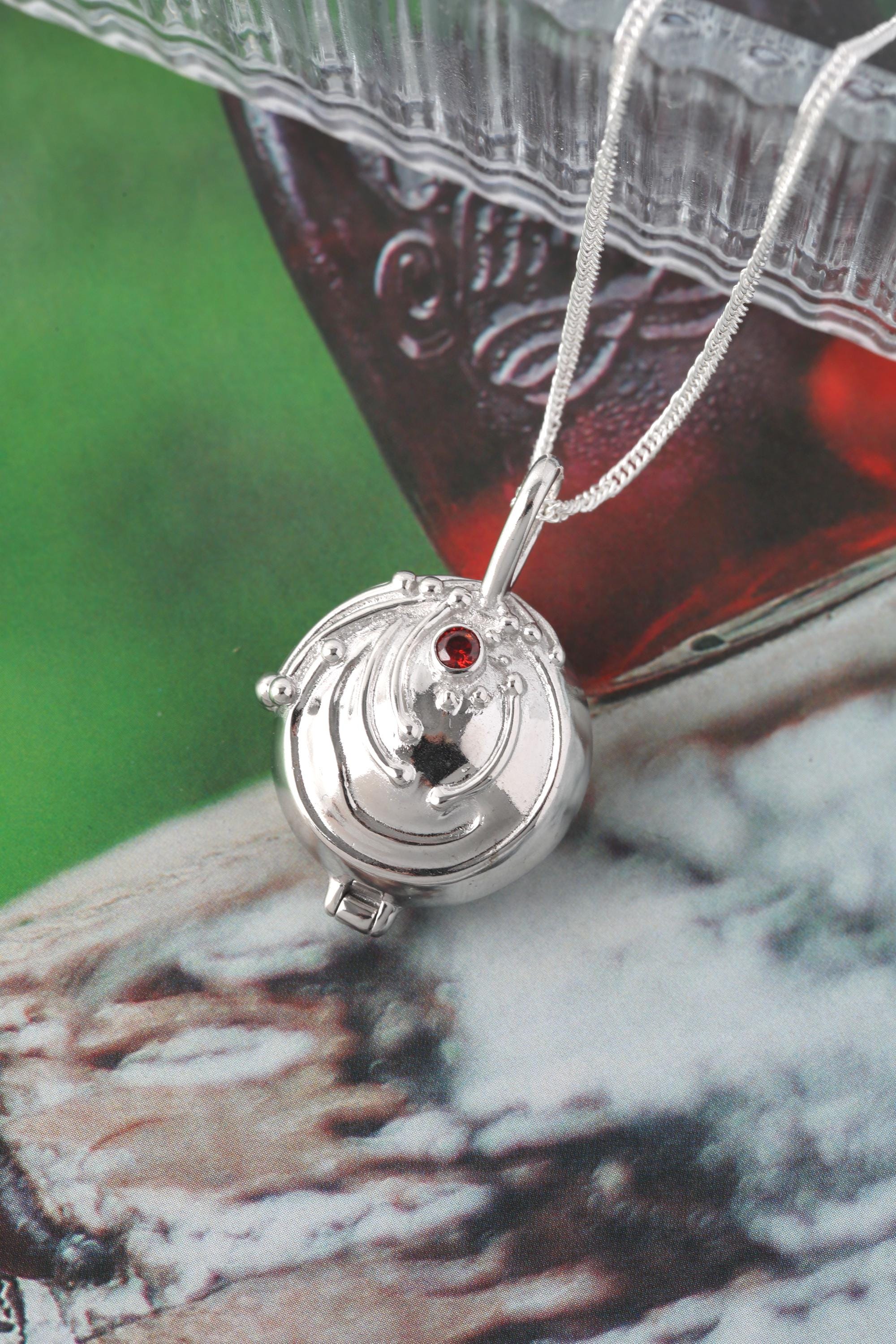 【Grace Personalized】ELENA CONSTELLATIONネックレス Engraved Constellation Necklace by Gracepersonalized