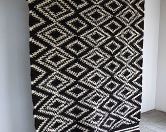 Handmade Wool Blanket Rug: Traditional Woven Throw (78x59)