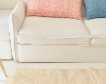 Double-sided wool pillows
