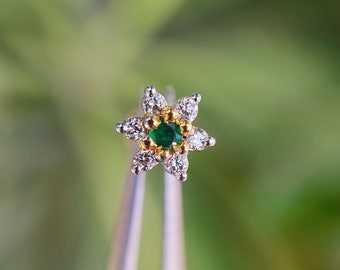 Emerald Star Diamond 14K Gold Stud Earring | Internally Threaded Piercing