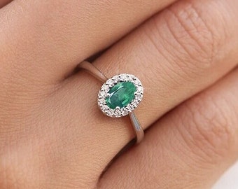 NATURAL EMERALD RING, Diamond Emerald gold ring, Emerald engagement ring, Anniversary gift for her, Colombian emerald, 14k Gold emerald ring