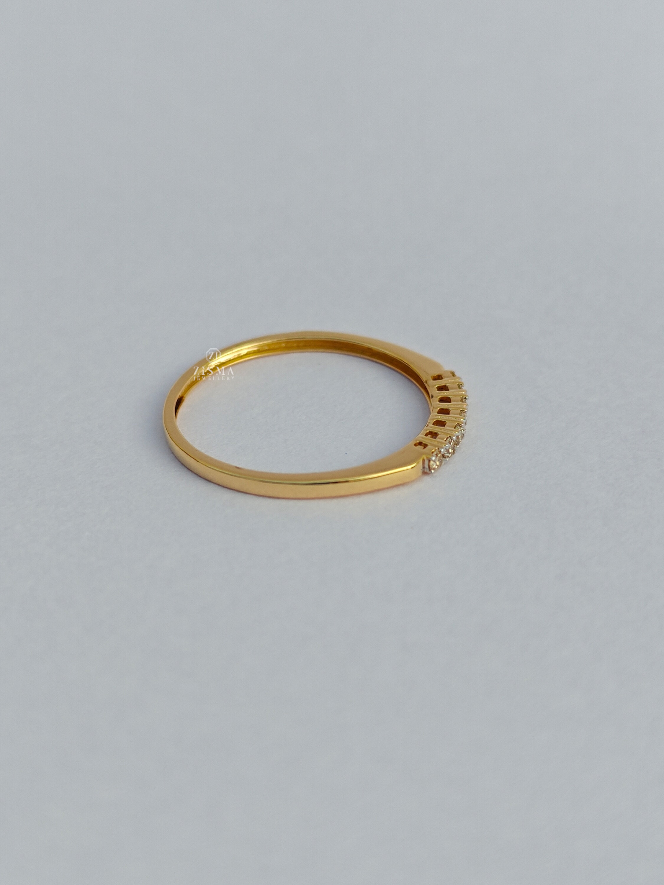 Dainty 14k Gold Diamond Eternity Band, Minimalist Wedding Ring - Etsy
