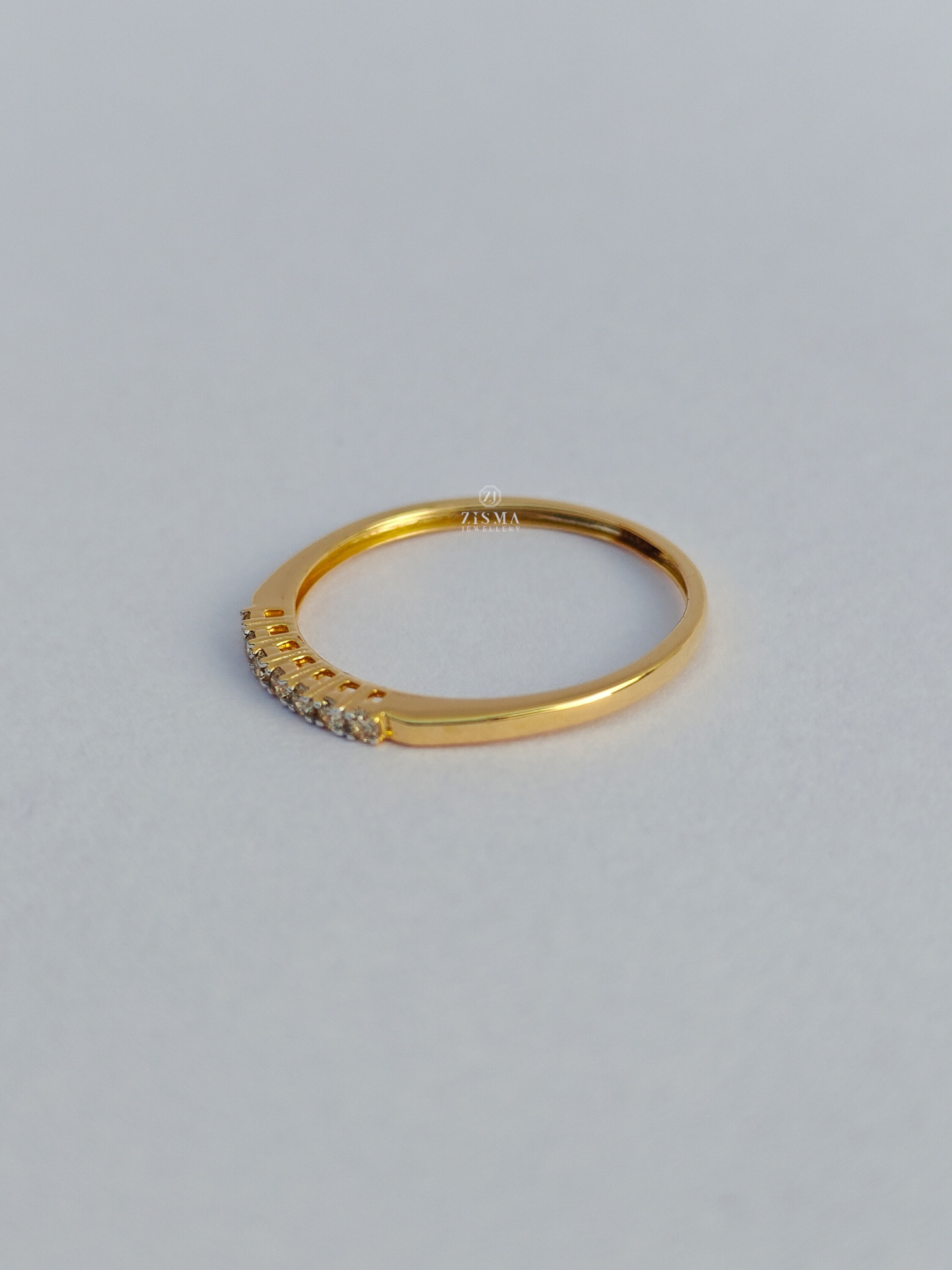 Dainty 14k Gold Diamond Eternity Band, Minimalist Wedding Ring - Etsy