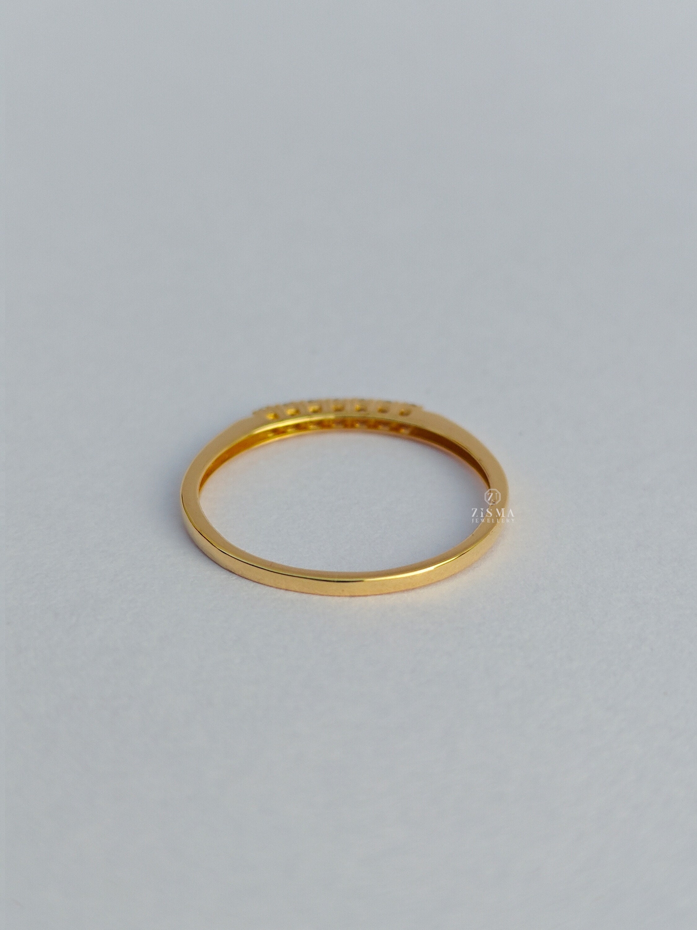 Dainty 14k Gold Diamond Eternity Band, Minimalist Wedding Ring - Etsy
