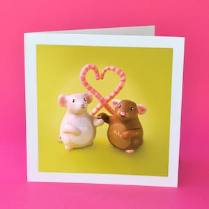 Tarjeta de pareja de ratones de San Valentín
