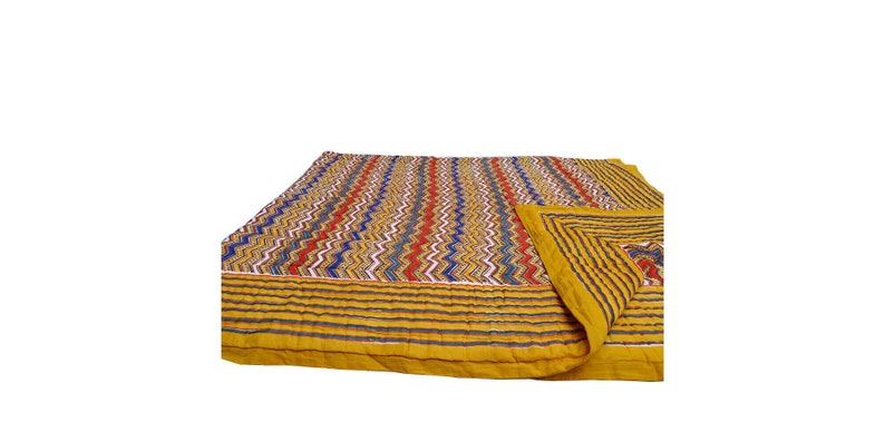 Handmade Bed Quilts For Sale King Size 100 Percent Cotton Made Reversible Lightweight Bedspread Online Bedding Supplier