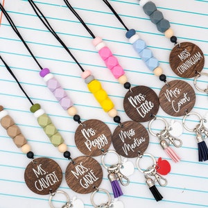 Tour de cou coloré - tour de cou personnalisé pour clés ou badge - tour de cou en perles - tour de cou pour enseignant - tour de cou pour la rentrée
