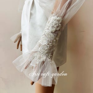 Customized lux beaded lace wedding sleeves, ivory lace sleeves,detachable bridal sleeves with pearl buttons