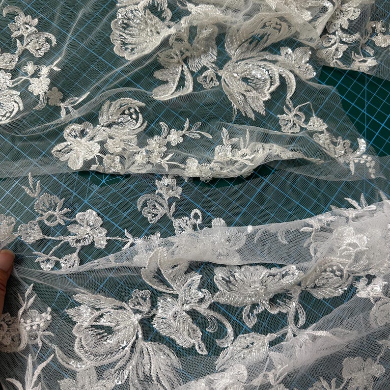 cyrstal glasses beads wedding dress lace