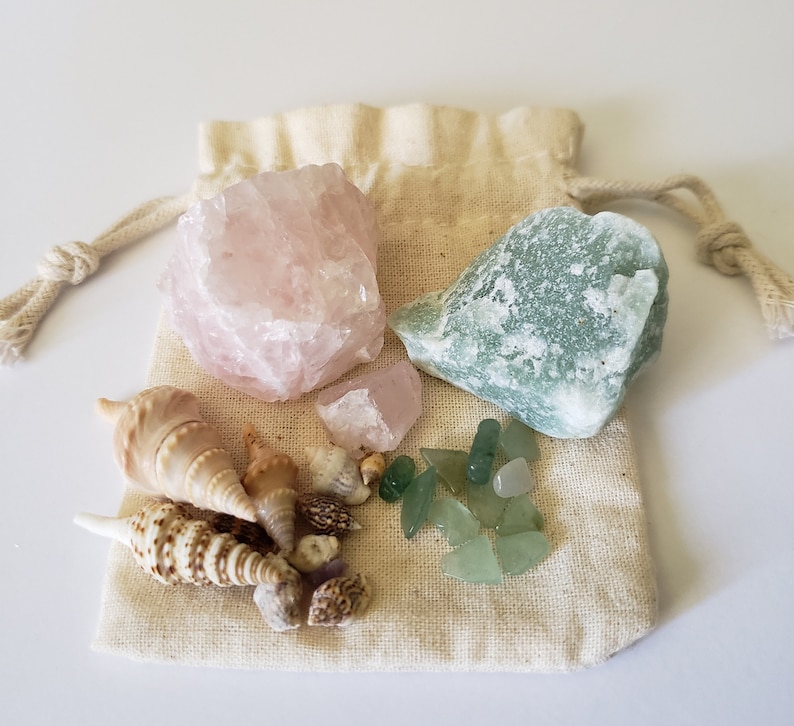Love Spell Kit: Herbs, Crystals, Flowers & Spell Bottles - Etsy