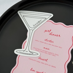 Tarjetas con nombres de lugares para copas de cóctel: tarjetas de nombre para bodas, arreglos de mesa con temática de martini, tarjetas de papelería de lujo modernas para eventos, cenas