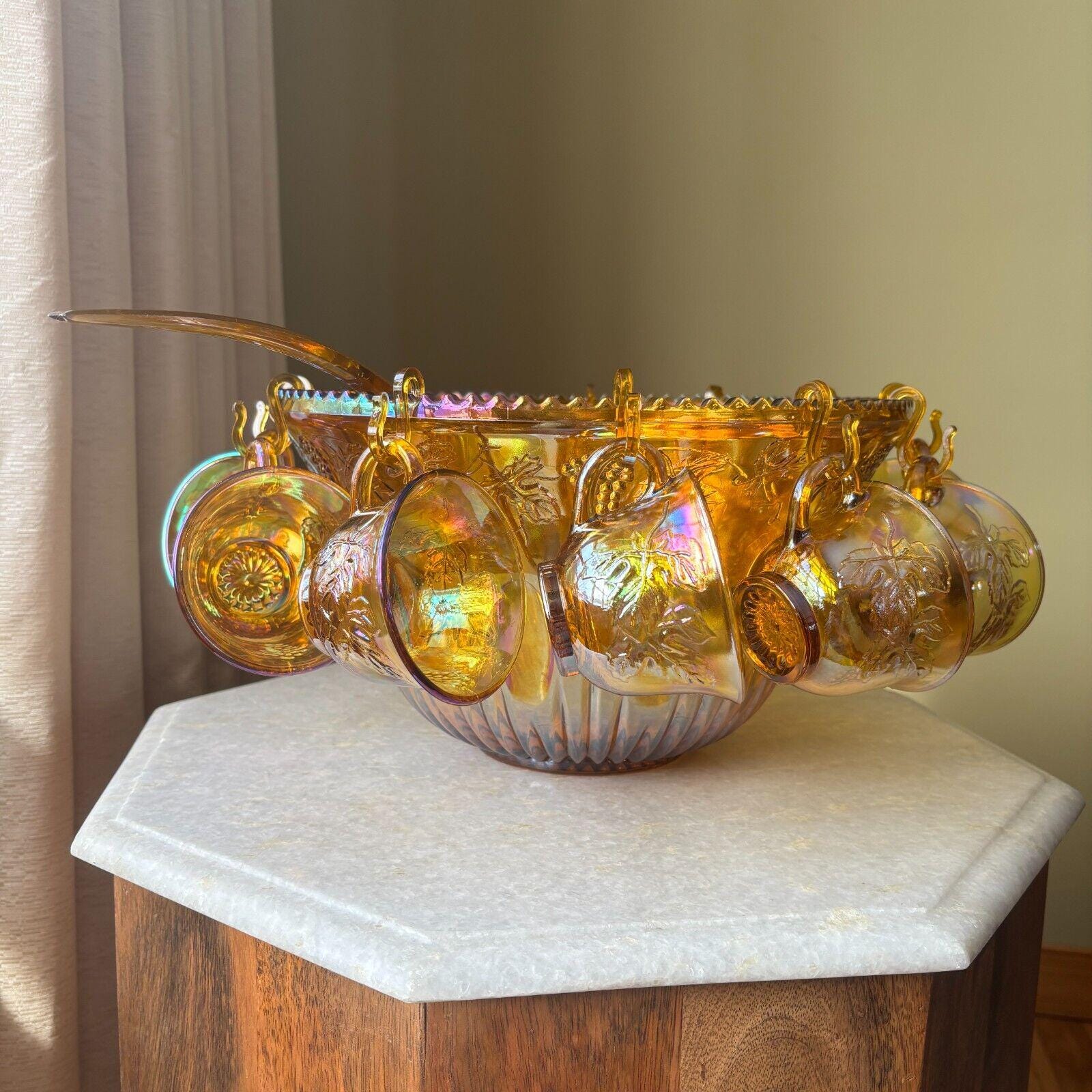 アメリカ製アンティーク　虹色に光るカーニバルグラス　角形ボウル【美品・稀少品】 アメリカ製アンティーク 虹色に光るカーニバルグラス 角形ボウル【美品