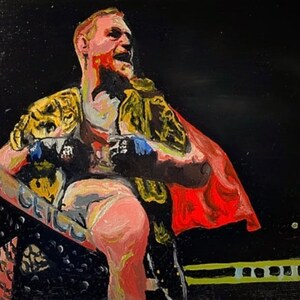 Peut inclure: Une peinture d'un combattant d'arts martiaux mixtes portant une robe noire et rouge, sur un fond noir. Le combattant est en position de combat, les bras levés et les poings serrés. La peinture est réalisée dans un style réaliste, en mettant l'accent sur les détails du visage et du corps du combattant.